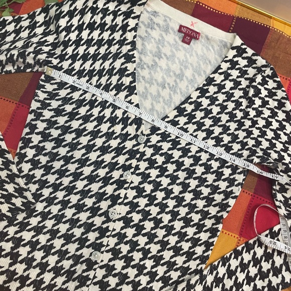 Cardigan - Picture 7 of 9